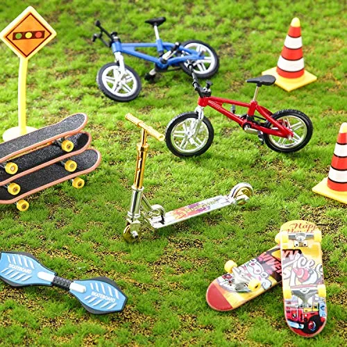 18 Pieces Mini Finger Toys Set Finger Skateboards Finger Bikes Scooter Tiny Swing Board Fingertip Movement Party Favors Replacement Wheels and Tools