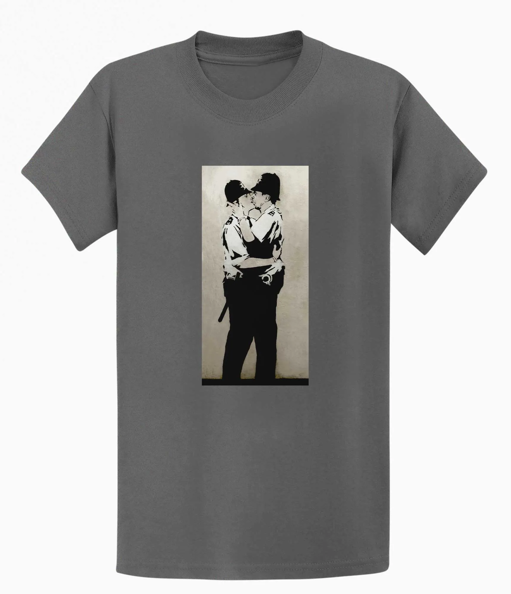 Banksy T-shirt - Kissing Coppers