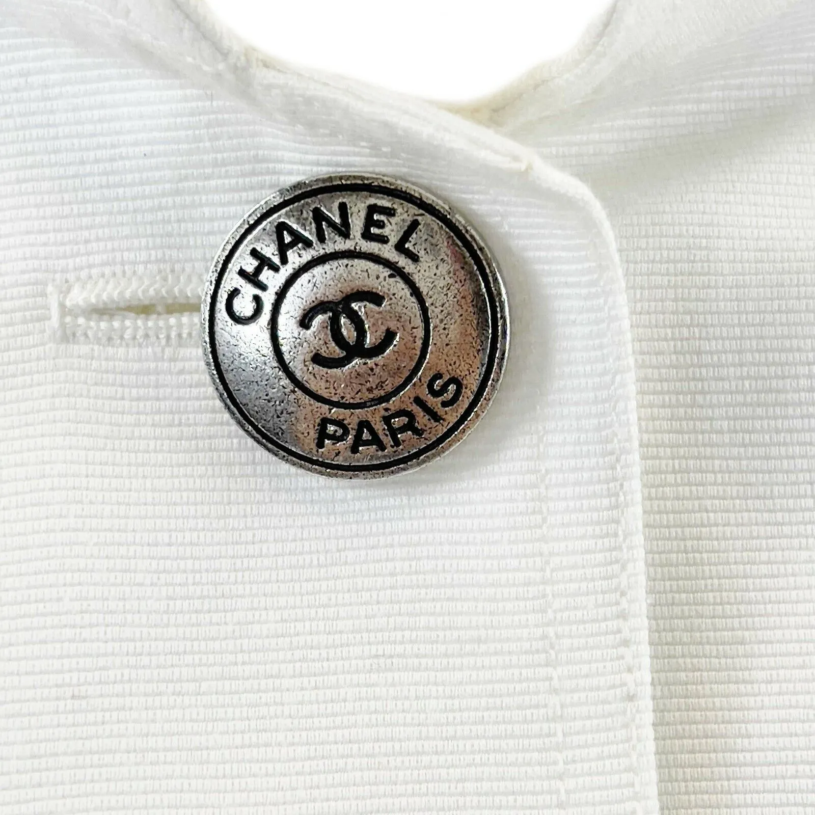 CHANEL - Vintage 90s 97C Cruise - Jacket & Skirt Suit Set - White - 40- US 8