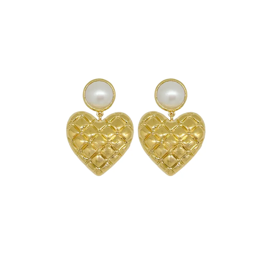 Elizabeth Pearl & Quilted Gold Heart Earring