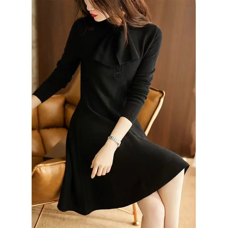 Graceful Vintage Charm- Elegant Soft Kit Office Dress for Autumn/Winter