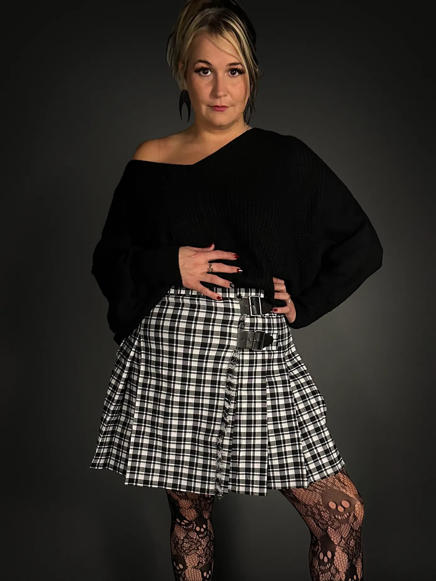 Outfit Set - Plaid Skirt with Black Front Straps & Oversized Dolman Batwing Sleeve Sweater