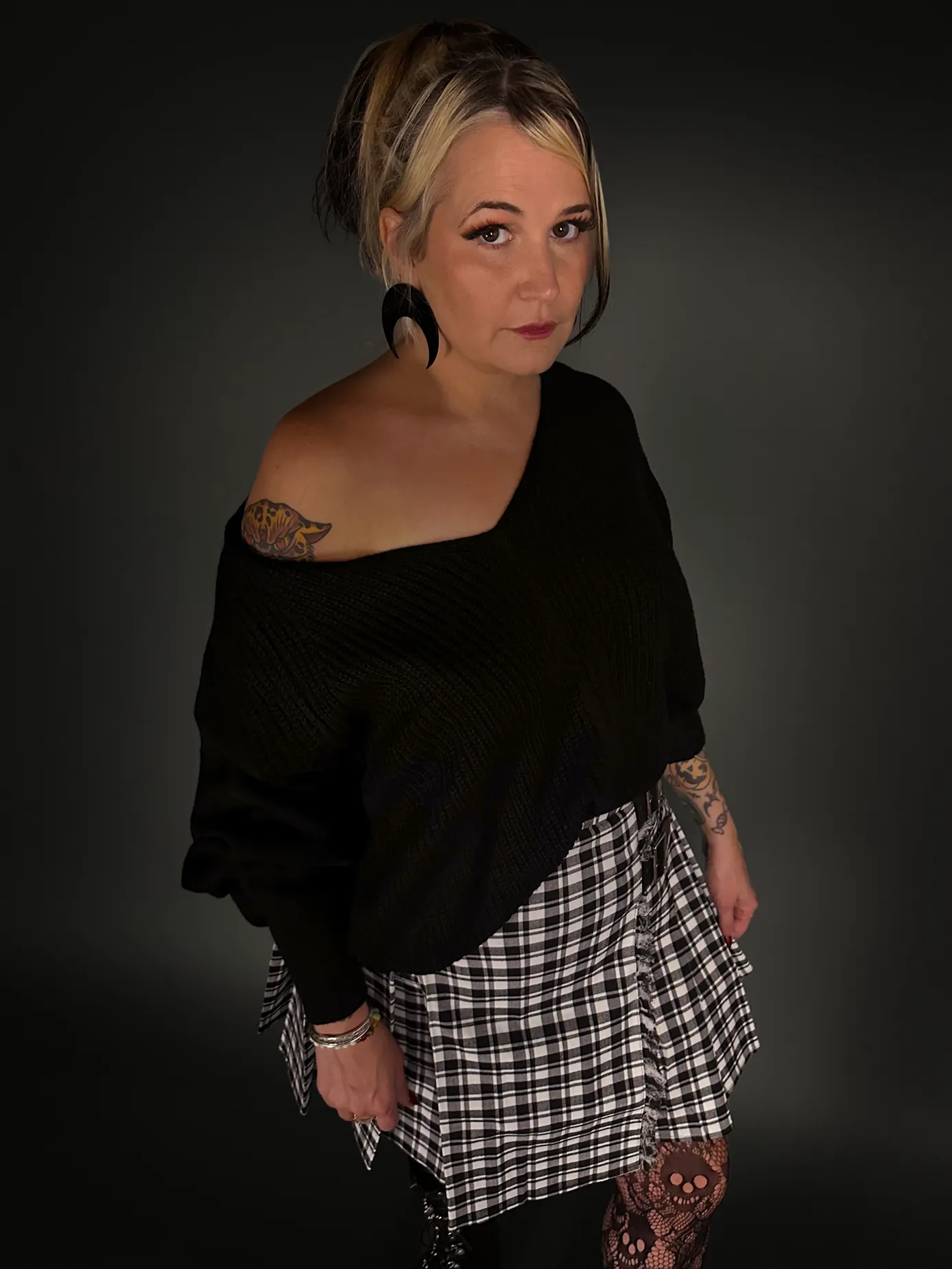 Outfit Set - Plaid Skirt with Black Front Straps & Oversized Dolman Batwing Sleeve Sweater